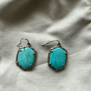 Kendra Scott Daphne drop earrings in silver and turquoise